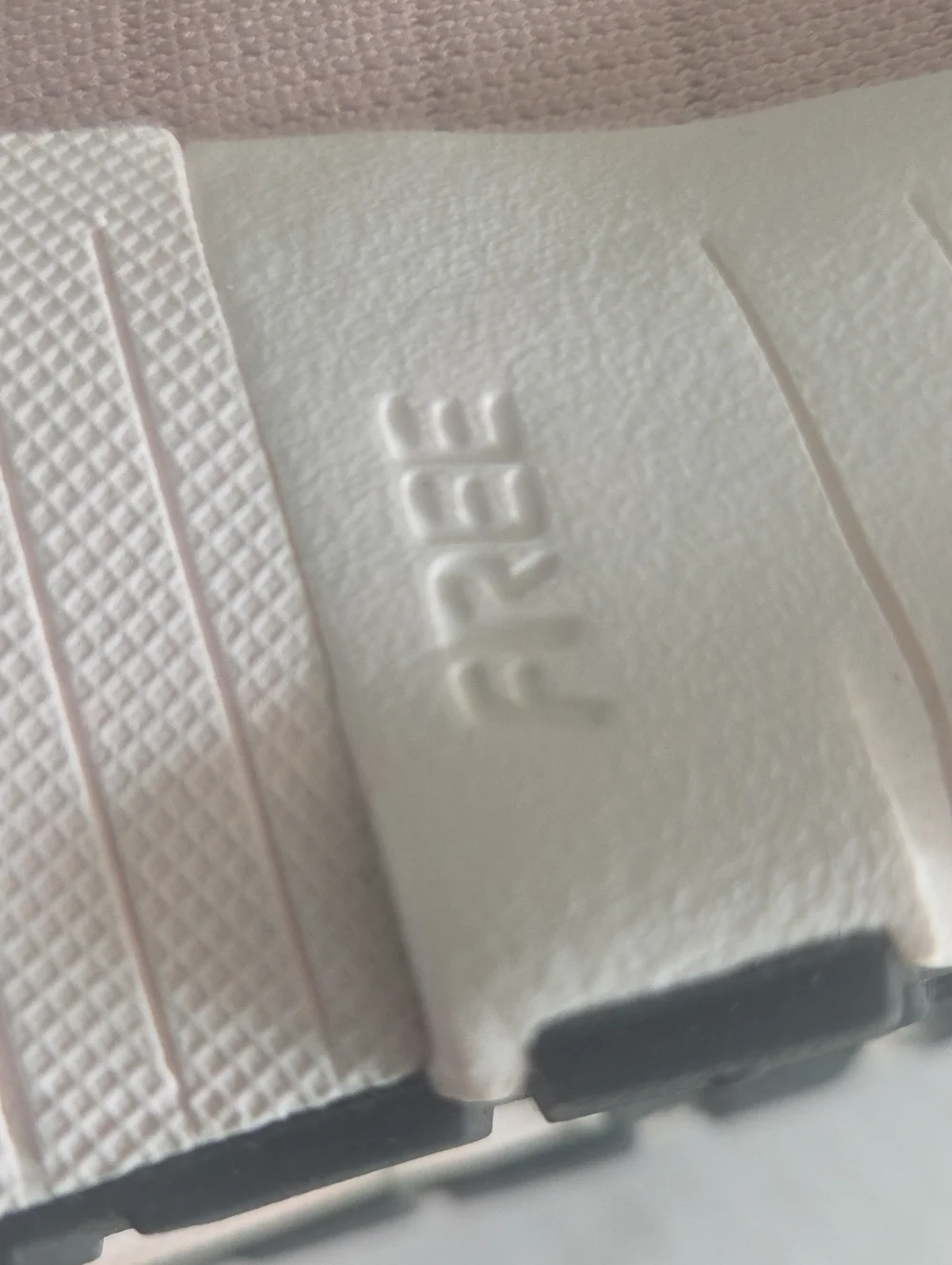 Nike free Metcon pale pink